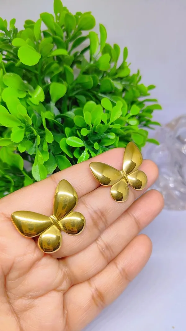 Golden_Butterfly_Stud_Earrings