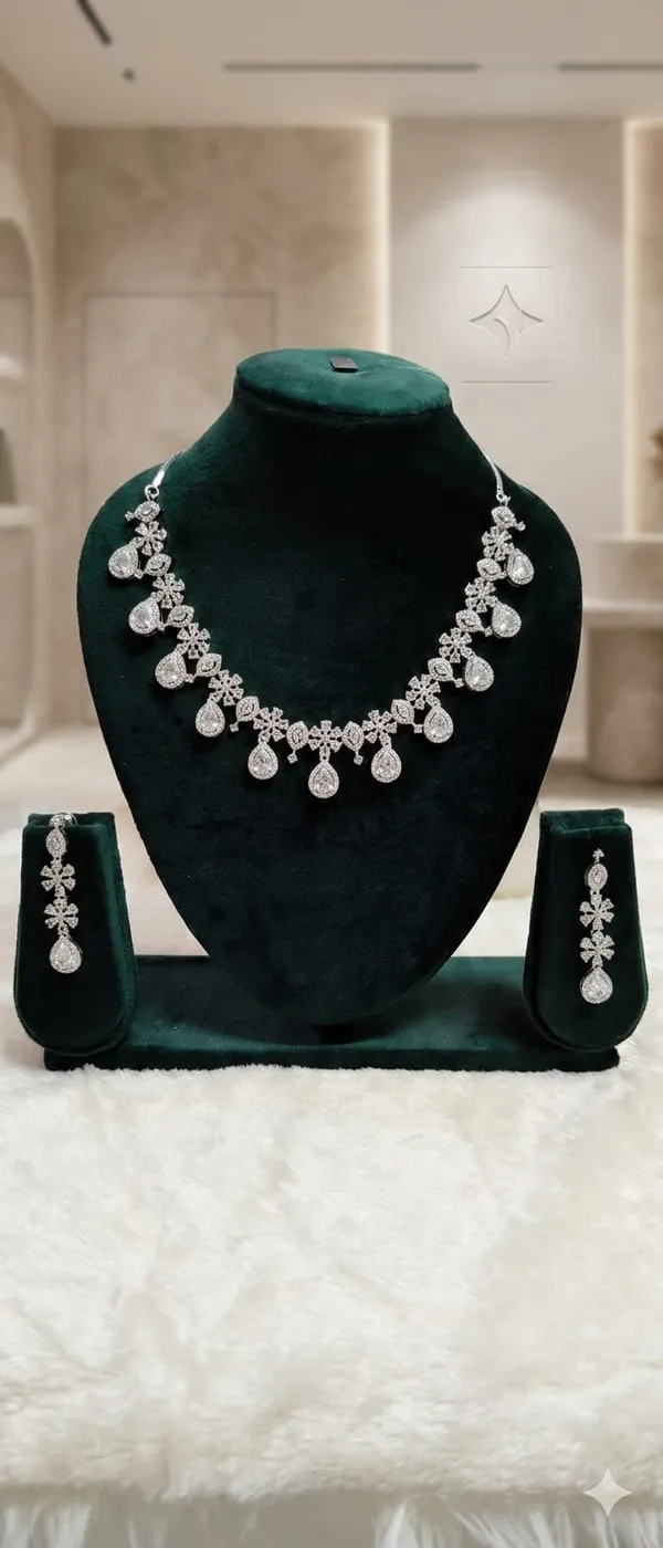 Diamond_Bloom_Teardrop_Necklace_Set_White