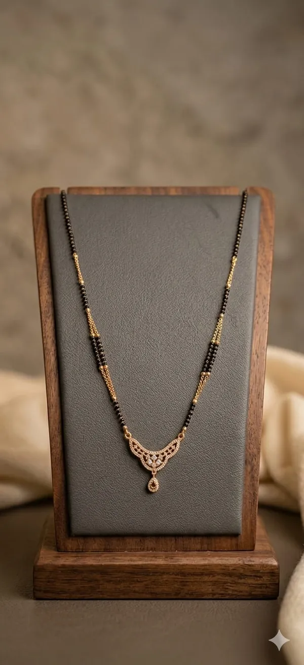 Graceful_Gold_Tone_Drop_Pendant_Mangalsutra