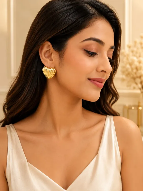 Elegant_Golden_Antitarnish_Earrings_Studs