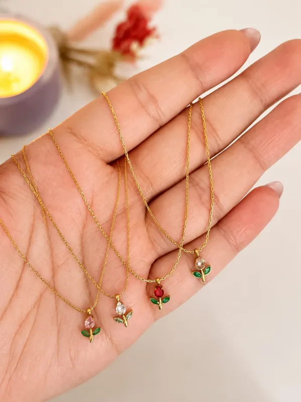 Elegant_Red_Tulip_Bloom_Pendant_Chain_–_Anti-Tarnish_Necklace