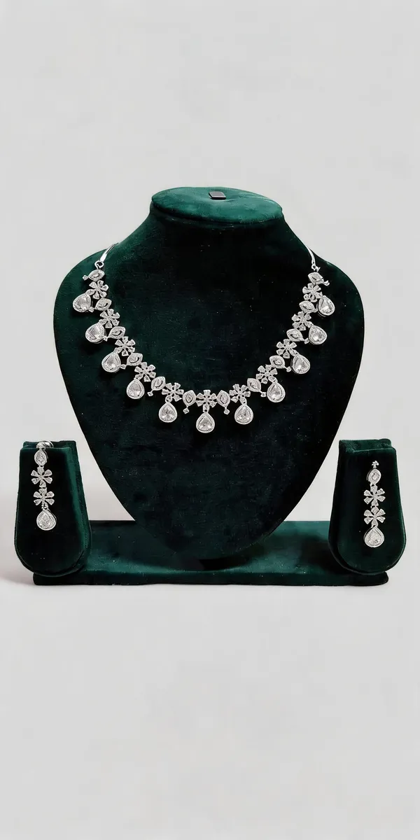 Diamond_Bloom_Teardrop_Necklace_Set_White