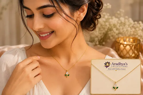 Elegant_White_Tulip_Bloom_Pendant_Chain_–__Anti-Tarnish_Necklace