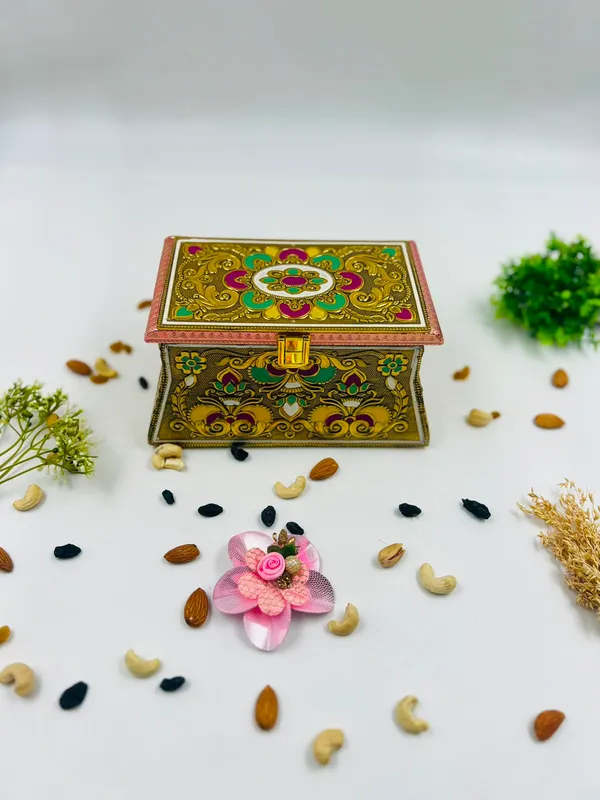 Ornate_Floral_Pattern_Decorative_Storage_Box