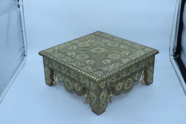 Traditional_Paisley_Pattern_Decorative_Chowki_Table