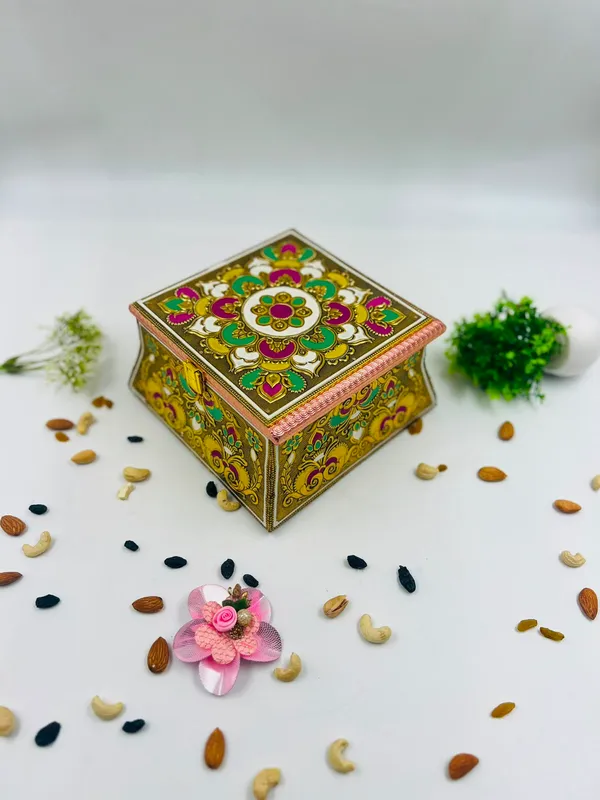 Decorative_Floral_Pattern_Dry_Fruit_Gift_Box