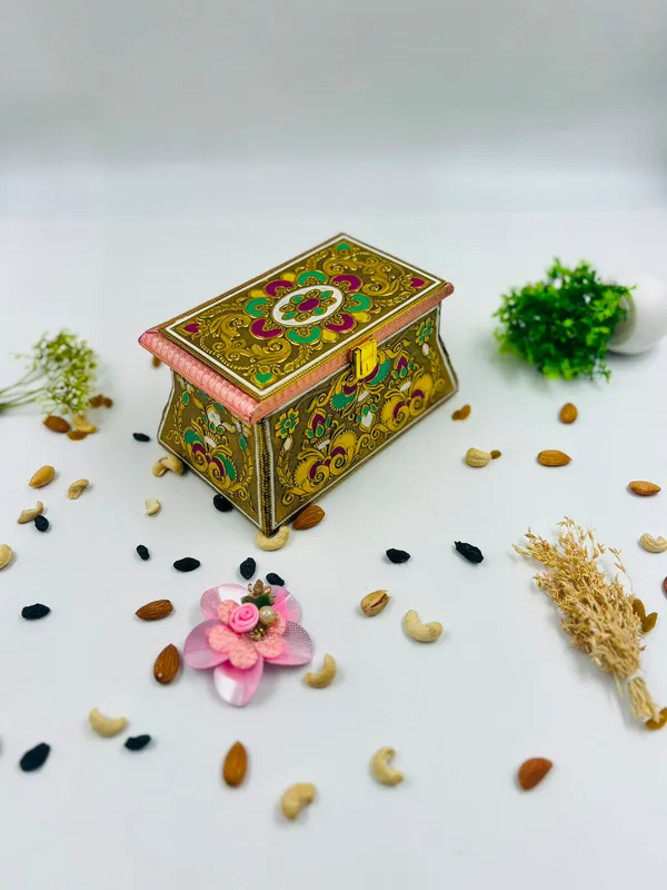 Ornate_Floral_Pattern_Decorative_Storage_Box