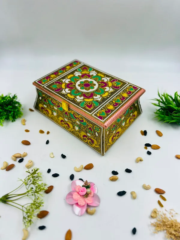 Metal_Traditional_Floral_Pattern_Dry_Fruit_Storage_Box