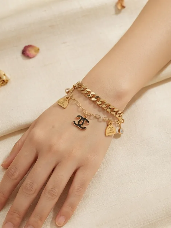 Gold_Alloy_Bracelet_For_Women