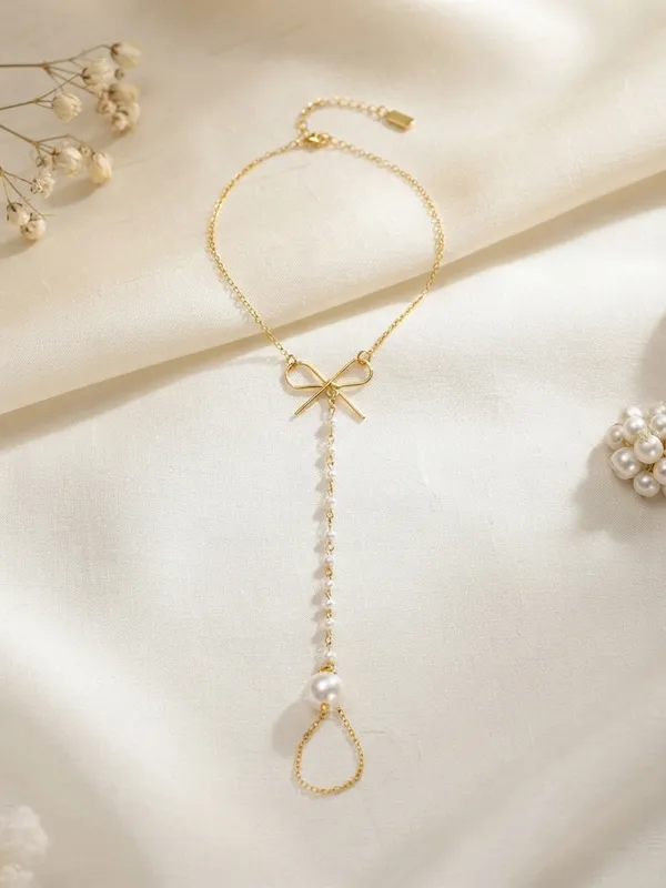 Gold_Alloy_Bracelet_For_Women
