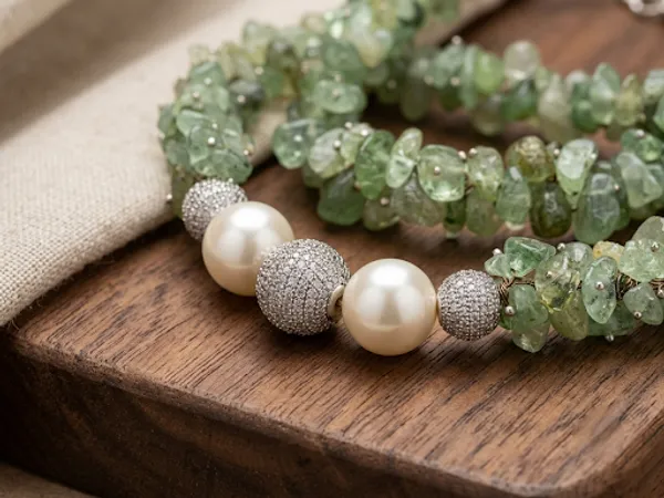Multicolor_Semi_Precious_Stone_Statement_Necklace_For_Women