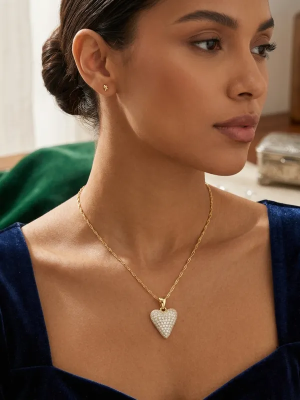 Gold_Brass_Ad_Heart_Pendant_Necklace_For_Women