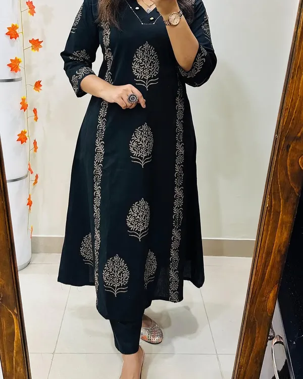 Midnight_Bloom_Handblock_Cotton_Kurti_Pant_Set