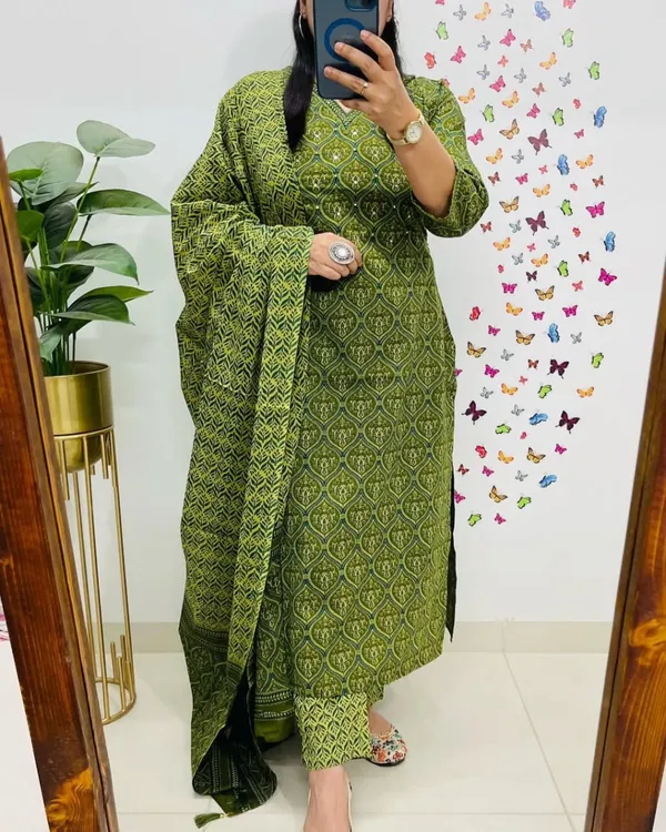 Salim_Green_Handcrafted_Floral_Cotton_Kurti_Set_With_Dupatta