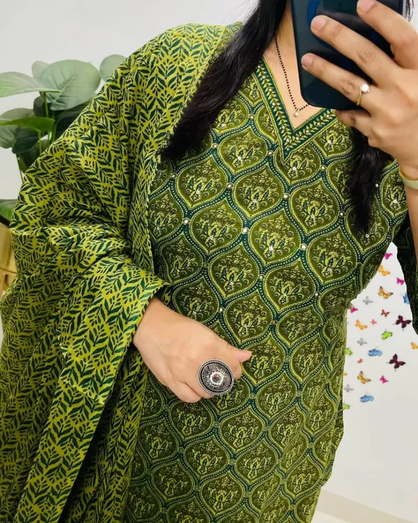 Salim_Green_Handcrafted_Floral_Cotton_Kurti_Set_With_Dupatta