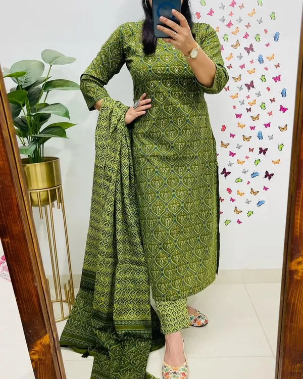 Salim_Green_Handcrafted_Floral_Cotton_Kurti_Set_With_Dupatta