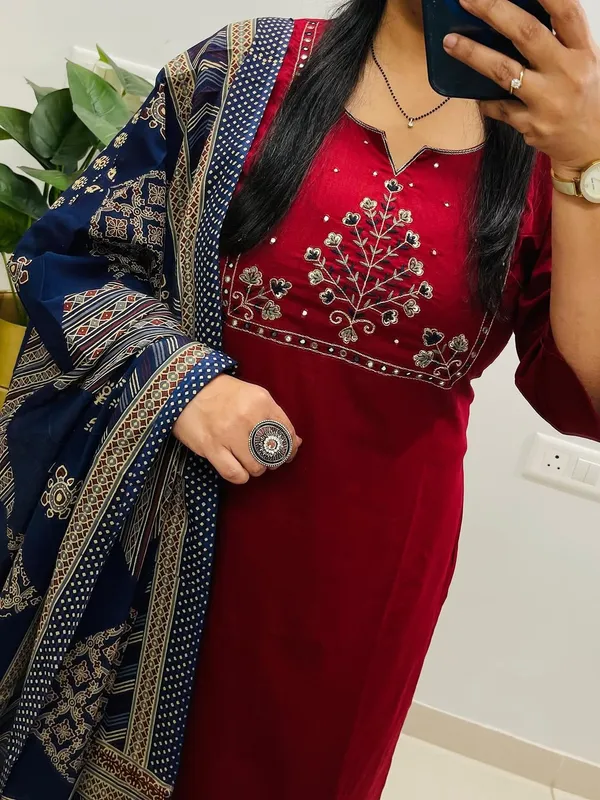 Ruby_Noor_Heavy_Cotton_Embroidered_Kurta_Set_With_Dupatta