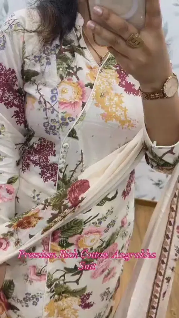 Pure_Cotton_Floral_Printed_Kurta_Pant_Set_With_Mulmul_Dupatta_For_Women