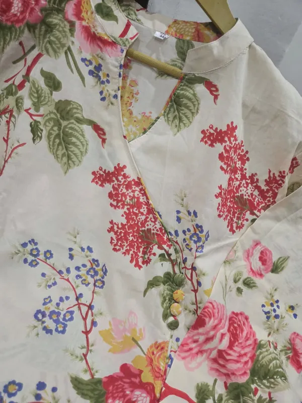 Pure_Cotton_Floral_Printed_Kurta_Pant_Set_With_Mulmul_Dupatta_For_Women