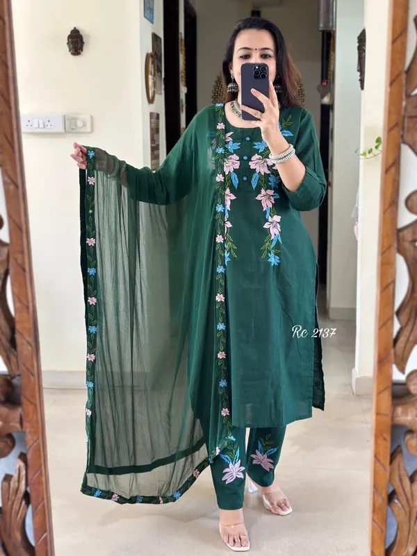 Olive_Grace_Cotton_Slub_Embroidered_Suit_Set