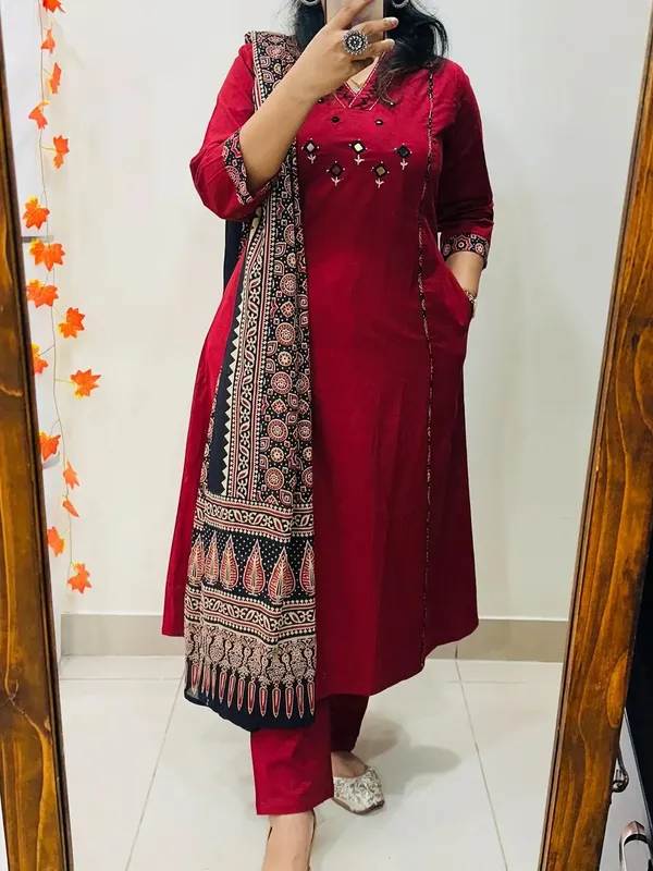 Maroon_Embroidered_Anarkali_Kurta_Set_With_Mirror_Work_And_Contrast_Dupatta