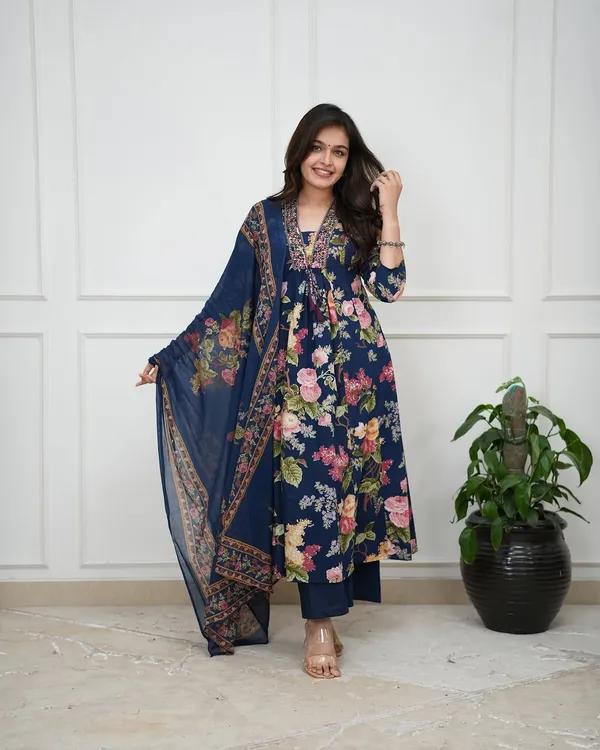 Floral_Printed_Cotton_Kurta_Pant_Set_With_Mulmul_Dupatta_For_Women_Premium_Ethnic_Wear