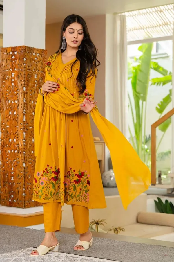 Cotton_Anarkali_Kurta_Set_With_Dupatta_Handcrafted_Adda_Work_Ethnic_Suit