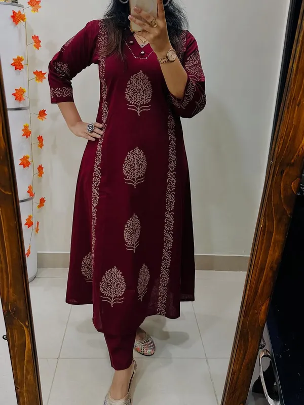 Maroon_Handblock_Cotton_Kurti_Pant_Set_With_Mirror_Sequin_Work