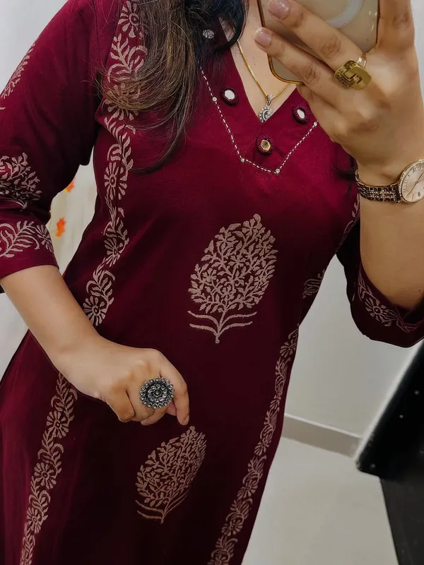 Maroon_Handblock_Cotton_Kurti_Pant_Set_With_Mirror_Sequin_Work