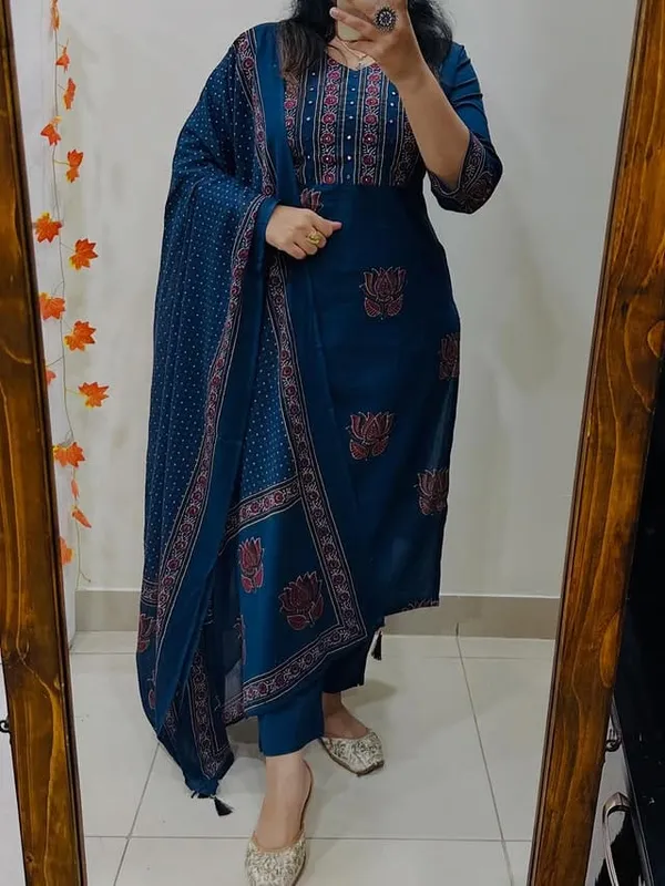 Designer_Mughal_Floral_Cotton_Kurta_Pant_Dupatta_Set_With_Mirror_Handwork_For_Women