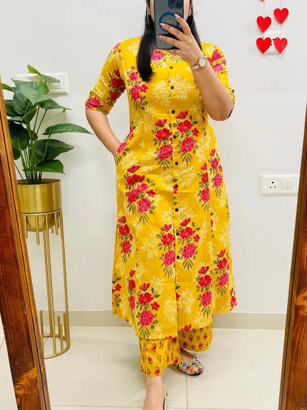 Yellow_Sardar_Floral_Cotton_Kurti_Pant_Set