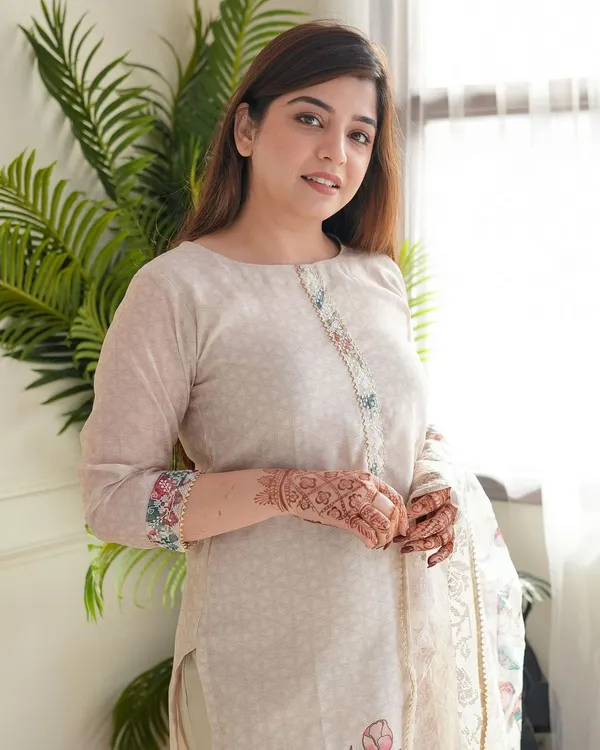 White_Lily_Elegance_Designer_Kurti_Set