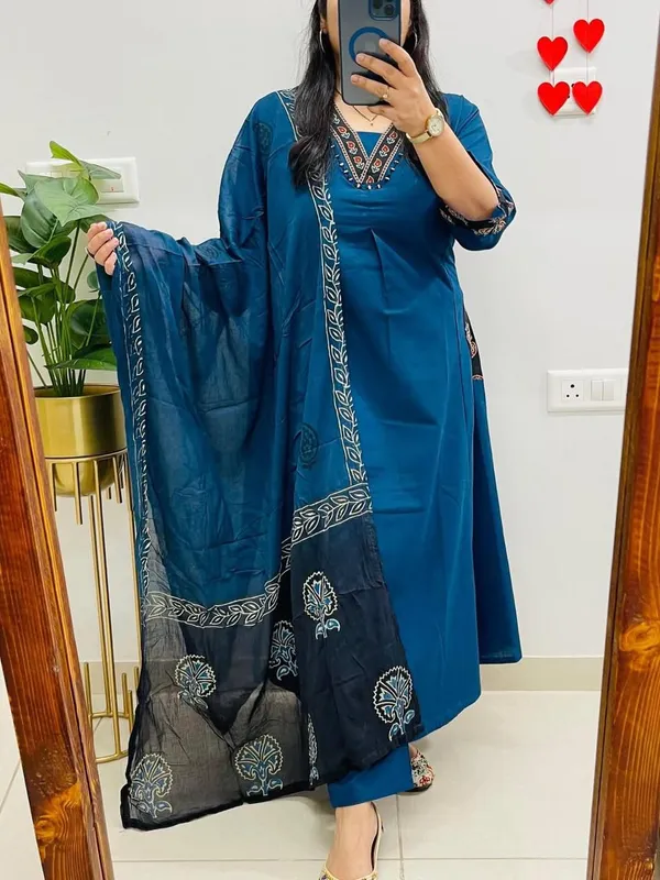 Nri_Blue_V_Neck_Handcrafted_Cotton_Kurti_Set_With_Dupatta