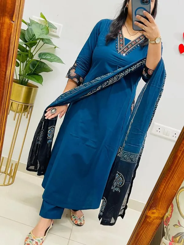 Nri_Blue_V_Neck_Handcrafted_Cotton_Kurti_Set_With_Dupatta