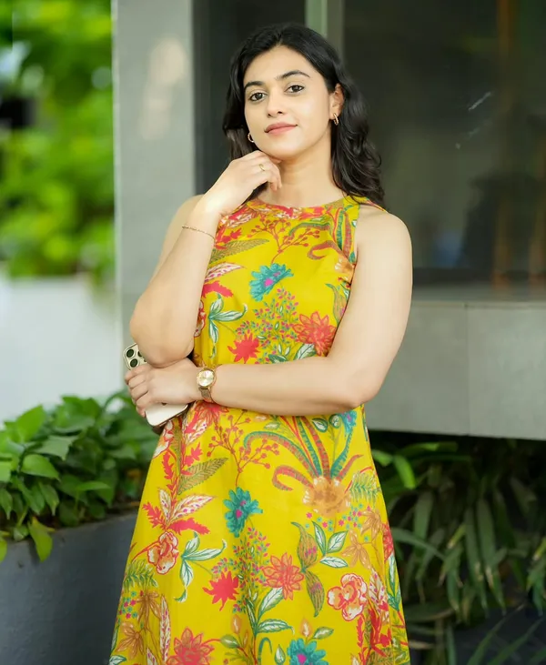 Gulnaar_Yellow_Floral_Kurta_Palazzo_Set