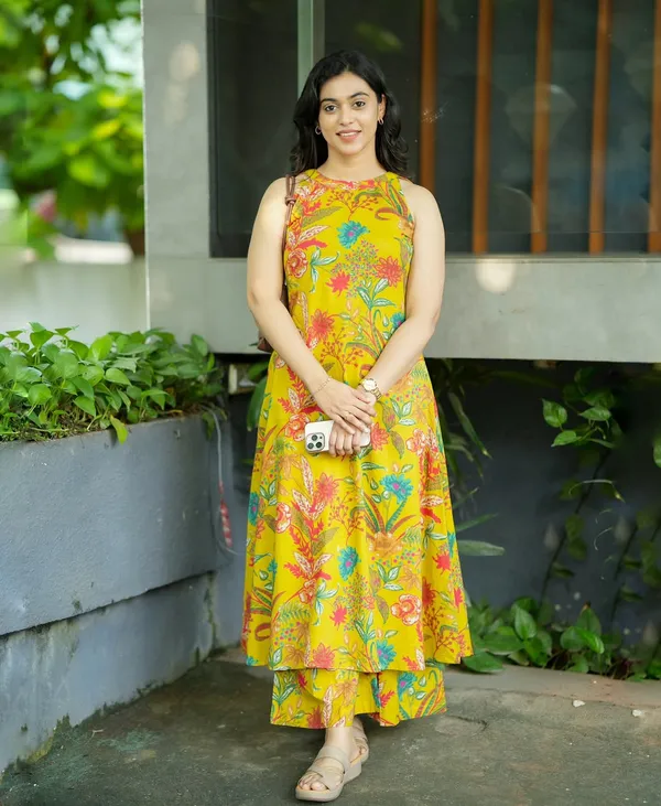 Gulnaar_Yellow_Floral_Kurta_Palazzo_Set