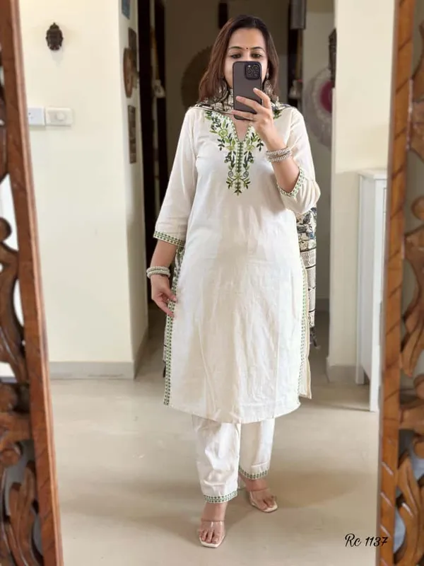 Ivory_Aura_Handloom_Embroidered_Cotton_Flex_Suit_Set