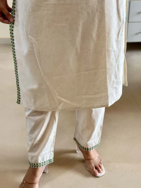 Ivory_Aura_Handloom_Embroidered_Cotton_Flex_Suit_Set