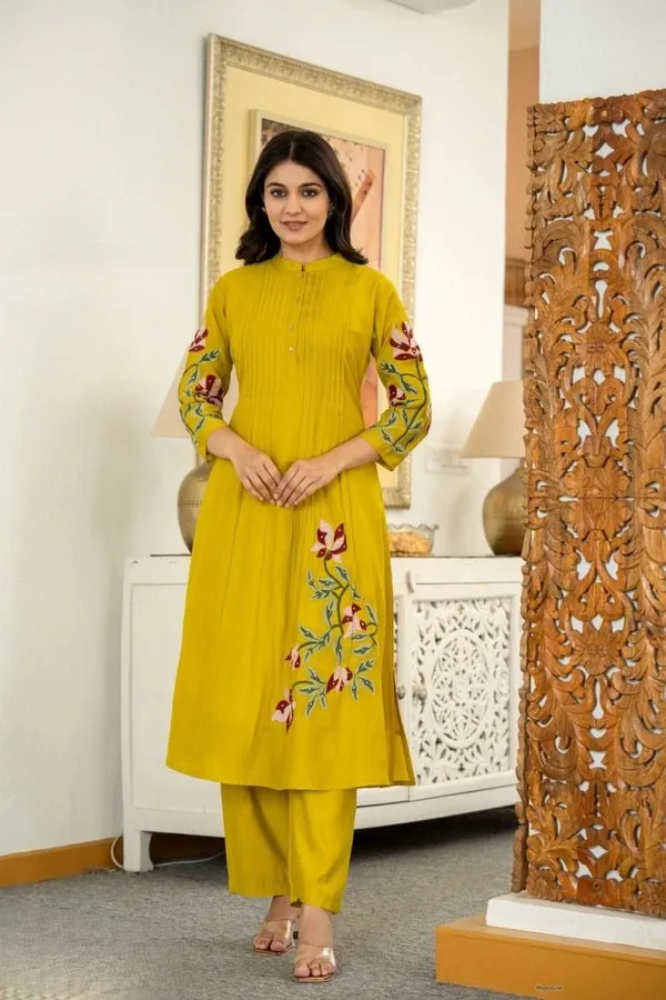 Sunshine_Pintuck_Cotton_Kurti_Set