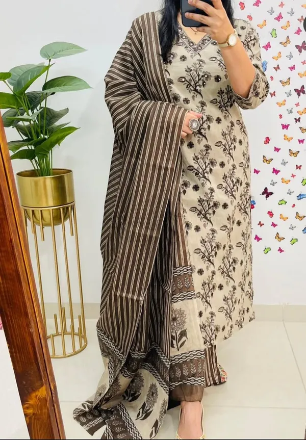 Panchalu_Ivory_Adda_Embroidered_Cotton_Suit_Set