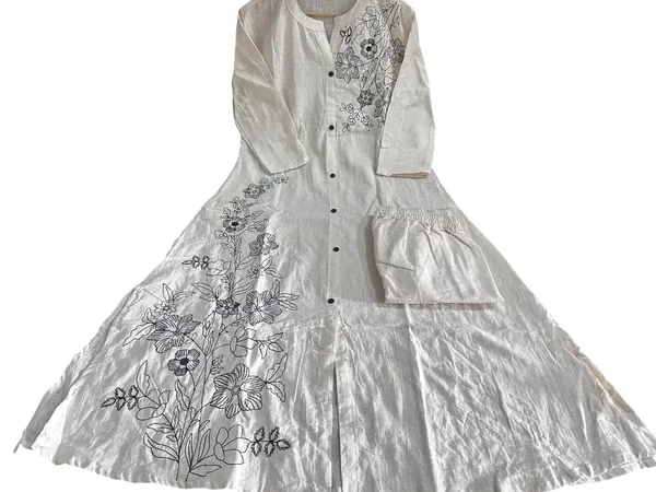 Pearl_White_Floral_Embroidered_Kurta_Set_With_Lace_Details