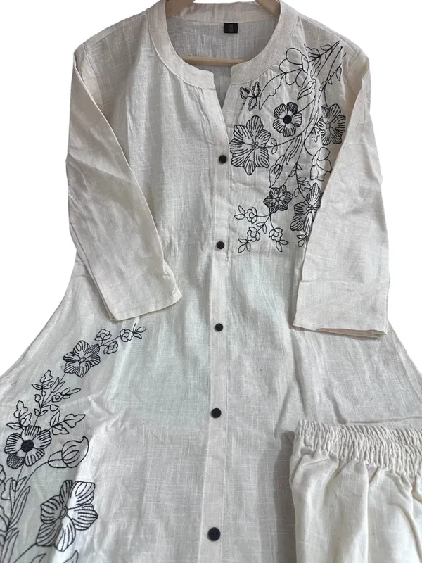 Pearl_White_Floral_Embroidered_Kurta_Set_With_Lace_Details