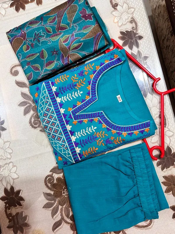 Azure_Handloom_Aari_Embroidered_Suit_Set