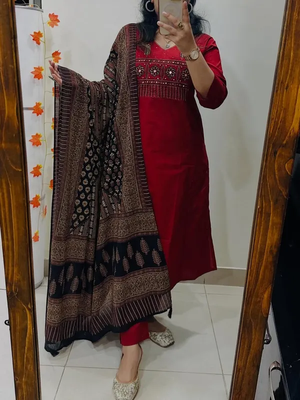 Maroon_Heavy_Cotton_Embroidered_Kurta_Pant_Set_With_Printed_Dupatta_For_Women