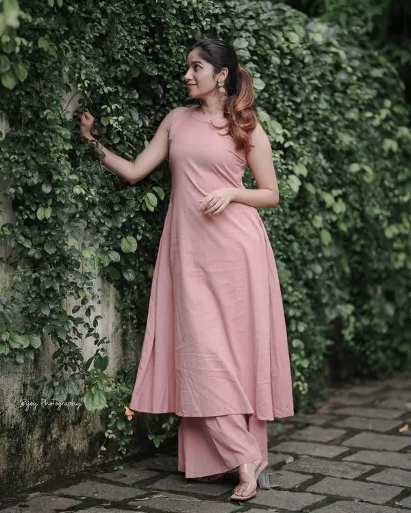 Rose_Aura_Pure_Cotton_Slub_Sleeveless_Kurta_Palazzo_Set
