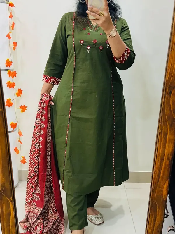 Olive_Green_Embroidered_Cotton_Kurta_Set_With_Floral_Print_Dupatta