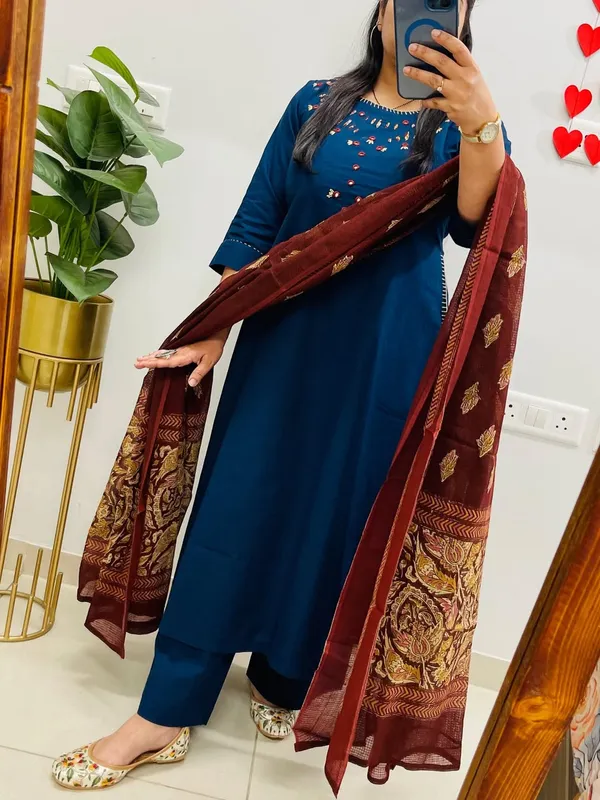 Nri_Blue_Embroidered_Cotton_Kurti_Set_With_Dupatta