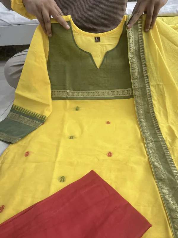 Varanika_Kanchi_Cotton_Zari_Woven_Suit_Set