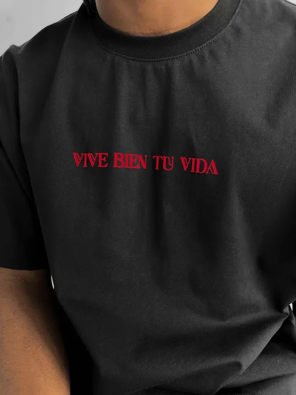 Vive_Bien_Black_Oversized_Unisex_T_Shirt
