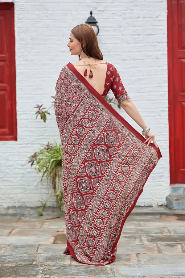 Red_Printed_Saree_For_Women